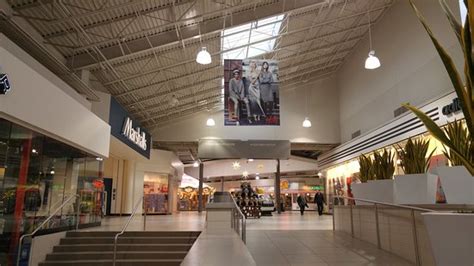 Auburn wa outlets - Nov 25, 2020 · Get connected and receive a first look at new arrivals, exclusive offers, easy returns, and a birthday surprise! Visit Polo Ralph Lauren Factory Store-The Outlet Collection-Seattle at 1101 Outlet Collection Way Suite 1208 Auburn, WA. Phone number: 253.833.0884. View store hours, location and contact information. 